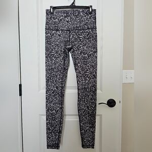 Lululemon High Rise Patterned Leggings Women’s Size 10 Black White Floral Print